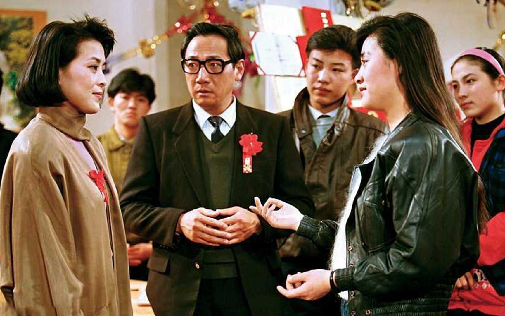 80万的成本，揭露了最真实的社会，九十年代的片子真敢演！《高朋满座》