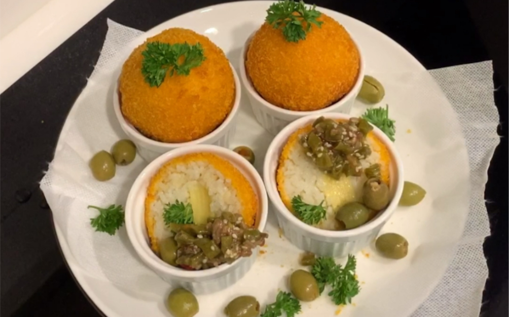 意大利经典小吃arancini