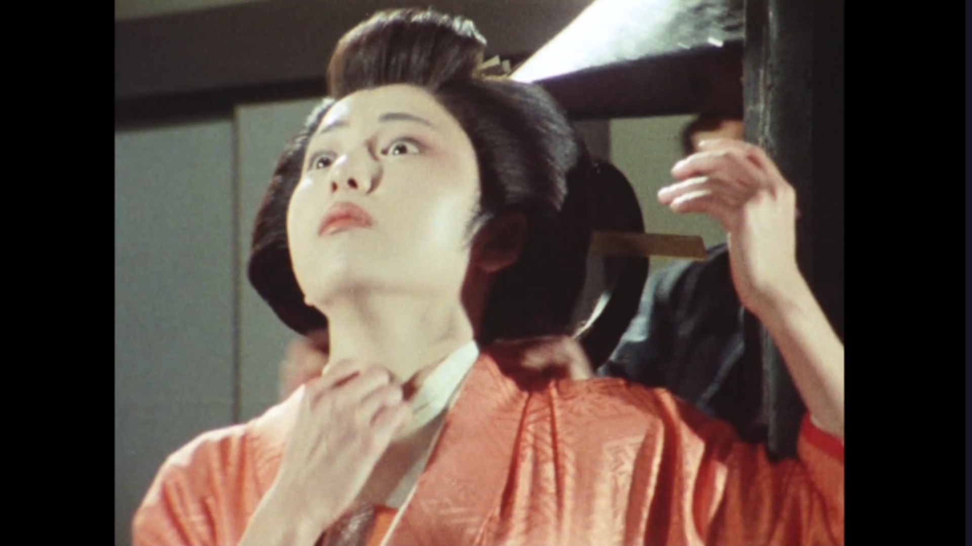 杀手半道截杀漂亮妹子，还把尸体送回去挑衅义士