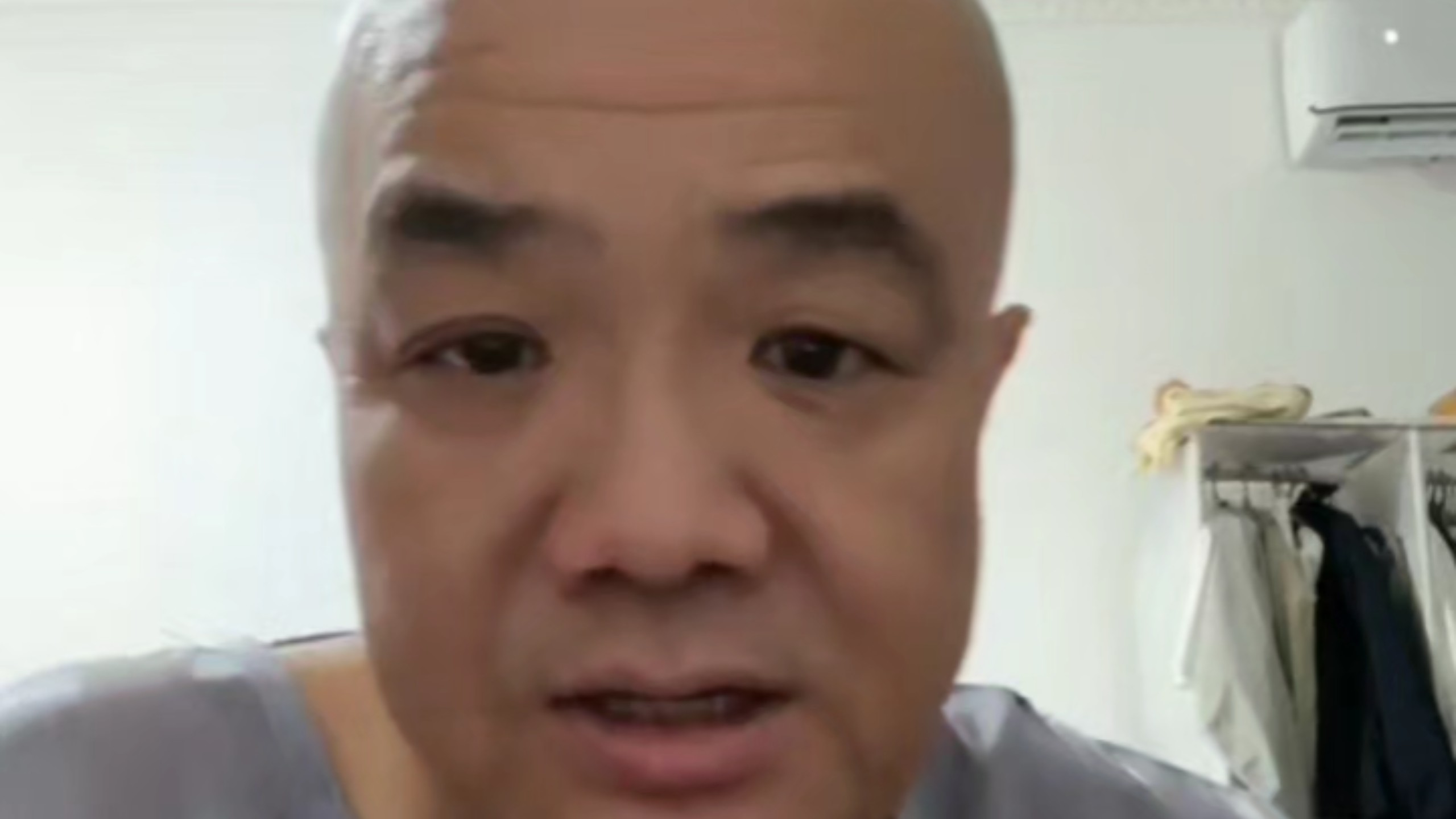 黑粉儿老下套，刀子无奈破防下播！
