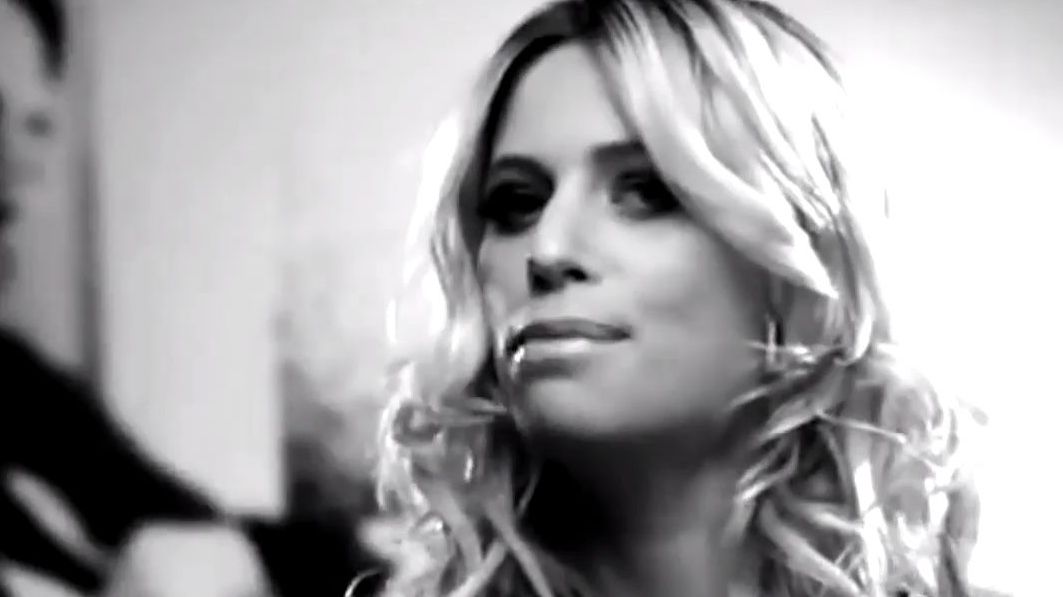 Gin Wigmore - Black Sheep (Official Video)【中英字幕】