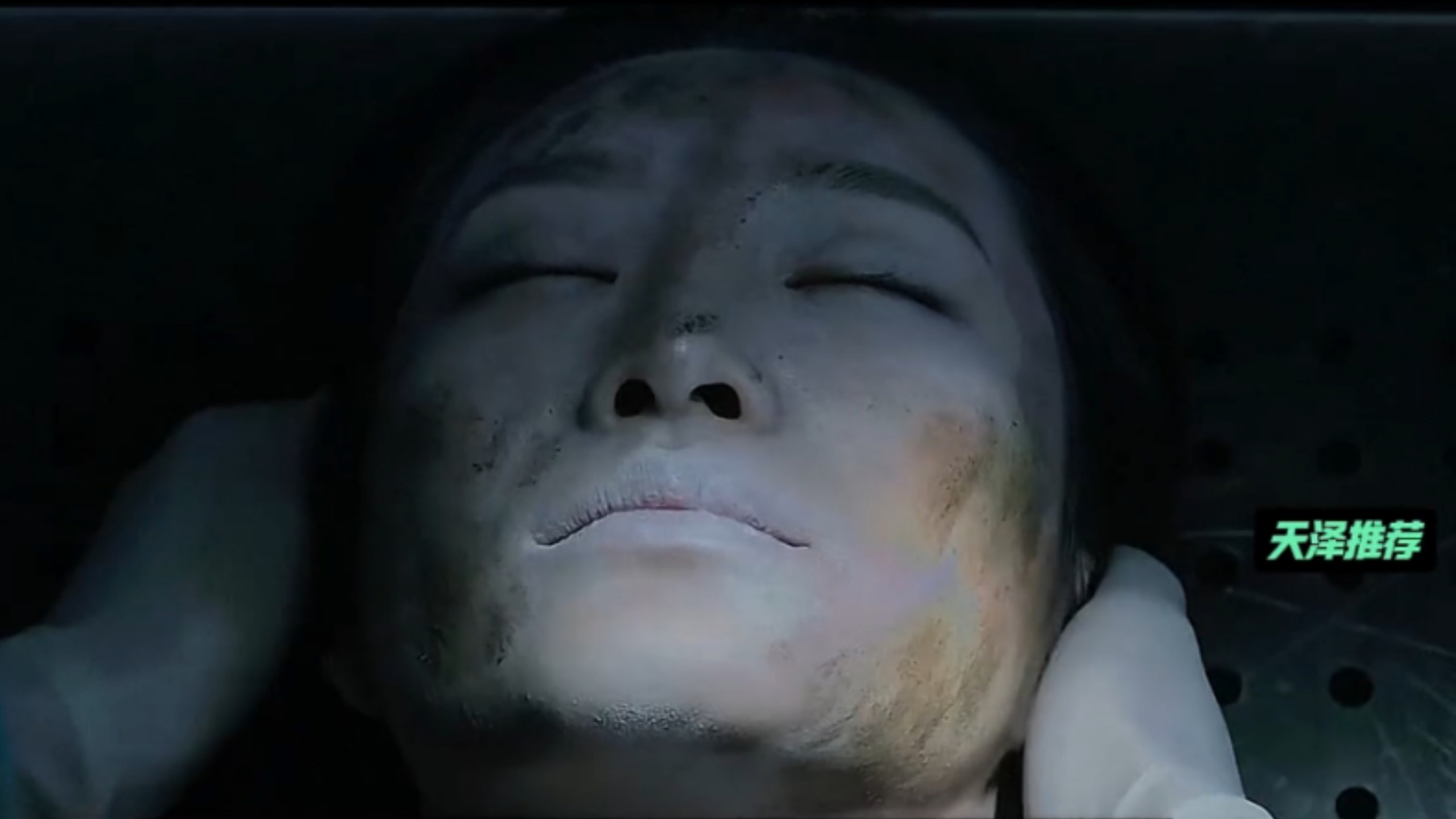 女人被残忍杀害，不仅被尸解，全身还有多处伤痕  #悬疑推理#法医秦明