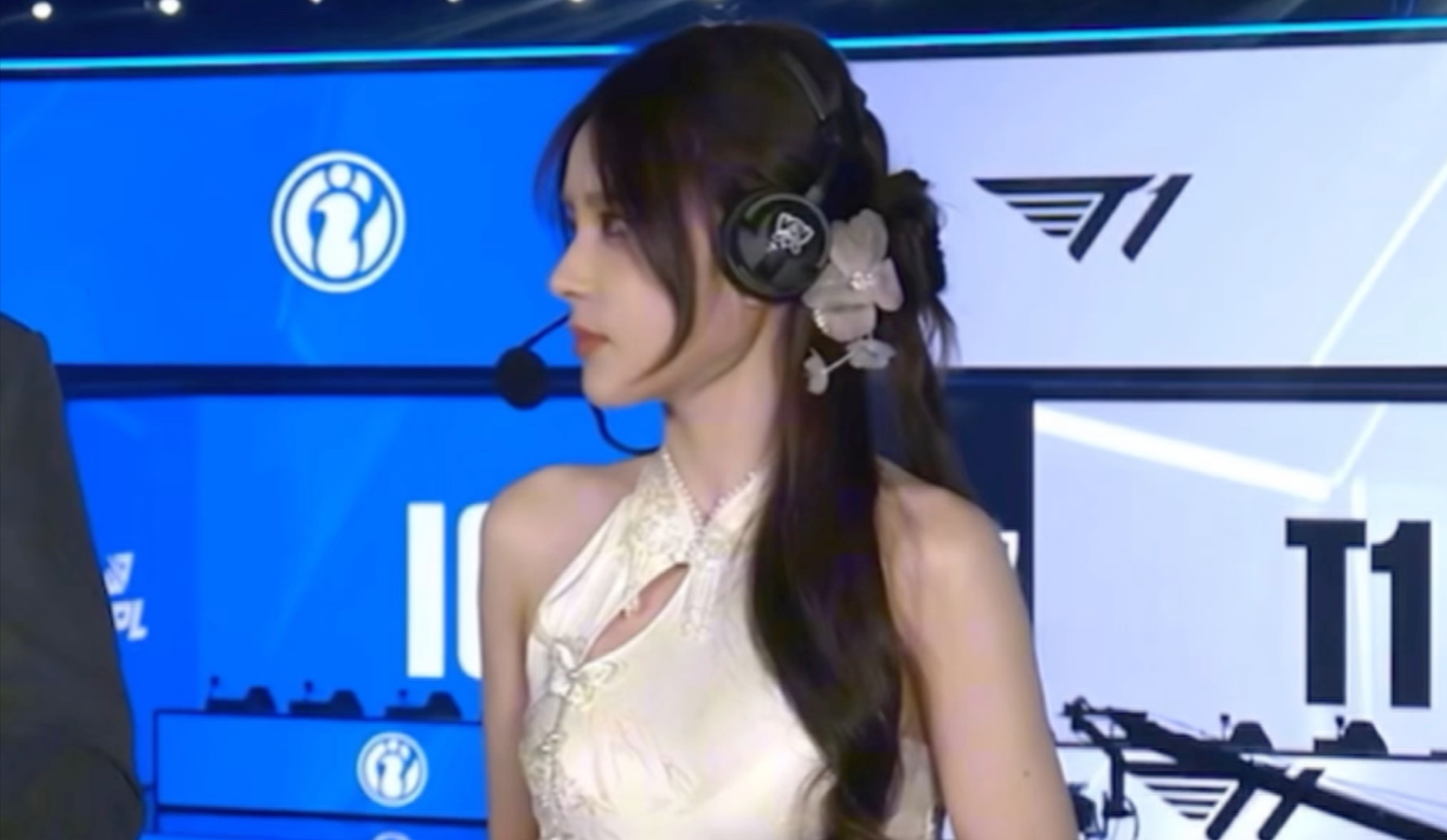 至臻 Rita 丨 4K 丨 S15 世界赛丨白色修身旗袍