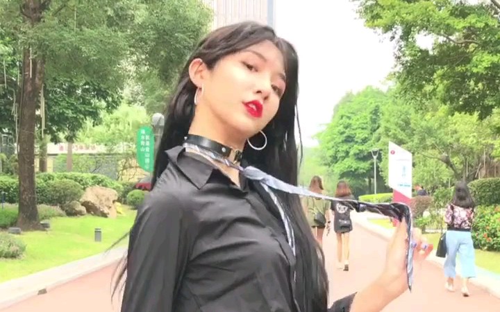 【她叫Abbily】艾比：什么？冬天？不存在的不存在的，我的季节只有夏天,,Ծ^Ծ,,