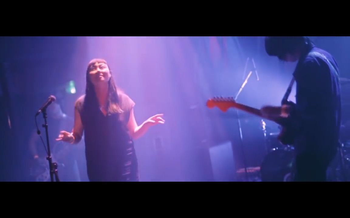 Nova Heart 2015年巴黎的Petit Bain演出，海姐太迷了