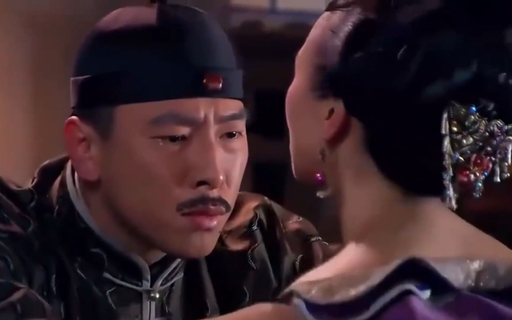 姨太太多年不沾荤，如今终于忍不住了，便宜了大管家