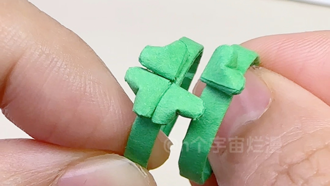 是谁还没有这个幸运草戒指？折纸