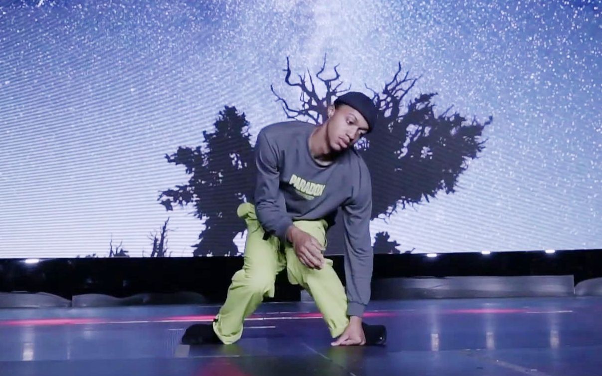 看Hiphop大师如何用全身关节即兴演绎树的一生！Kevin Paradox超炸Freestyle现场！Life of a tree
