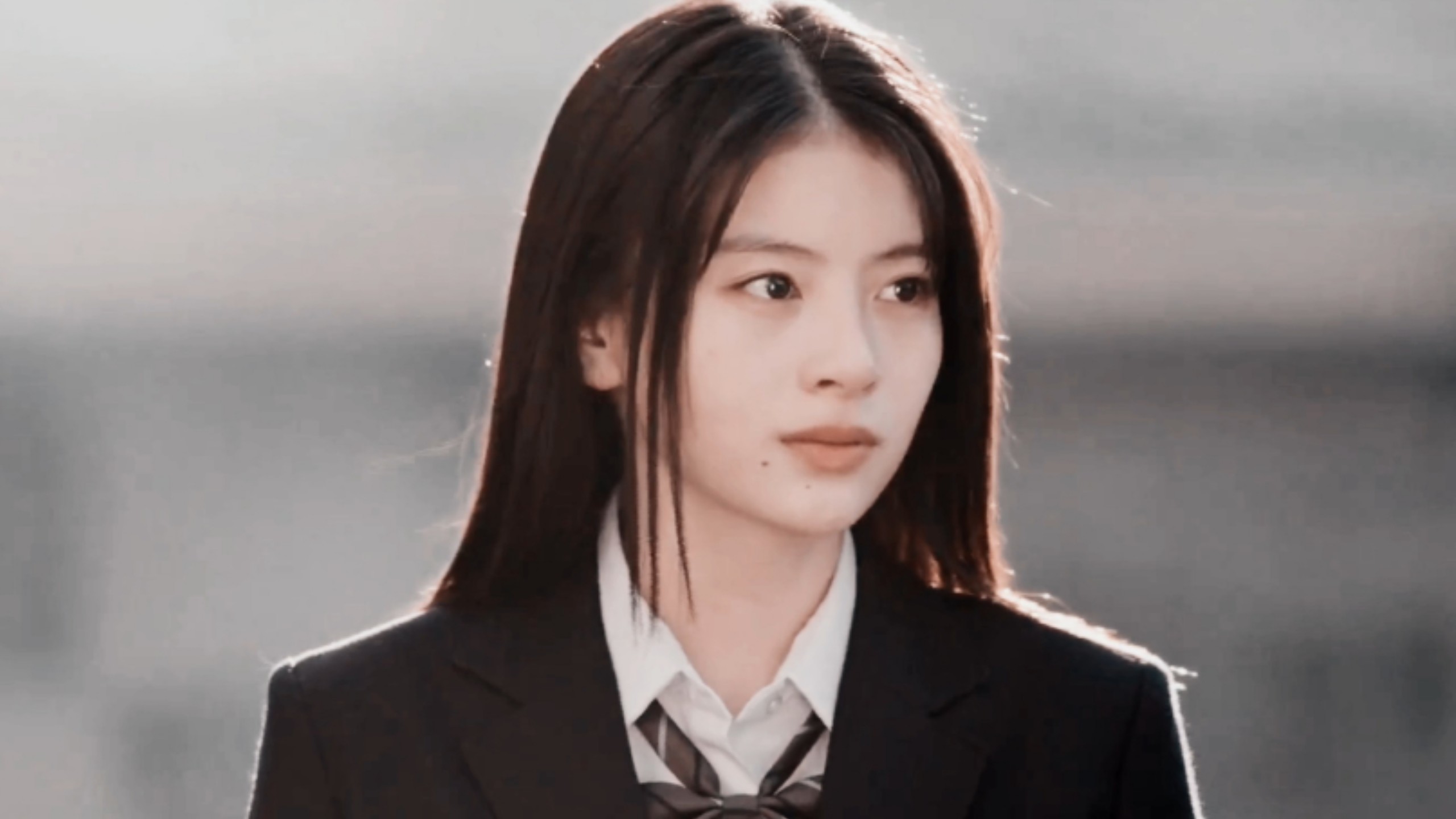 “女孩，叛逆和青春该怎么定义？”