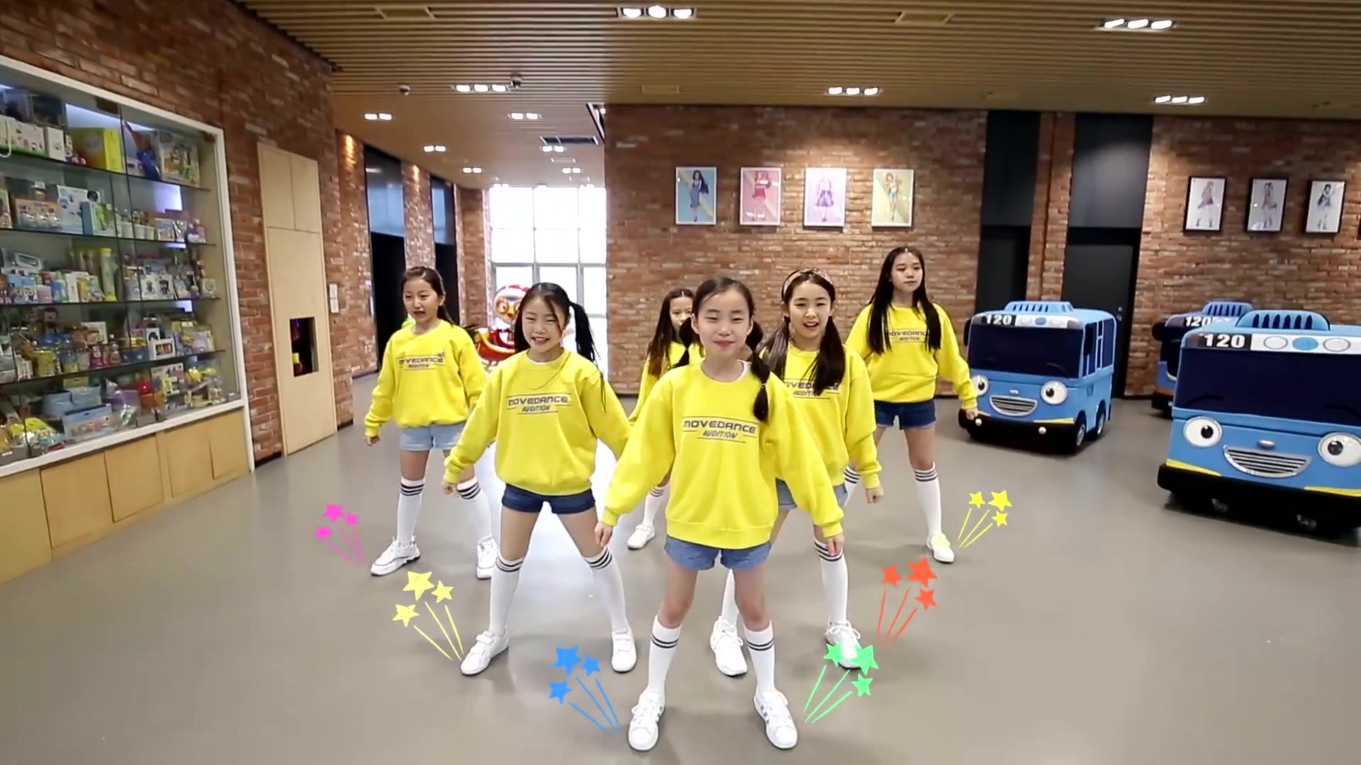 【韩国可爱萌妹】简单易学Poloro香蕉茶遮瑕舞(Monkey Busion)