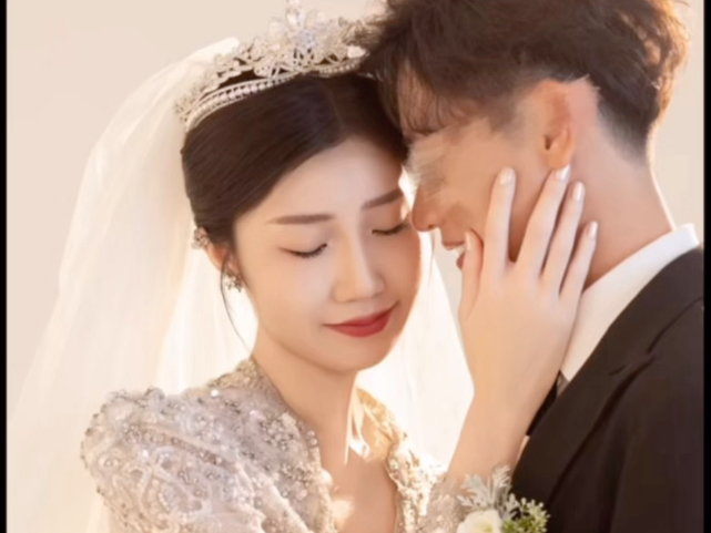 2025年新年 祝福八月未央结婚快乐