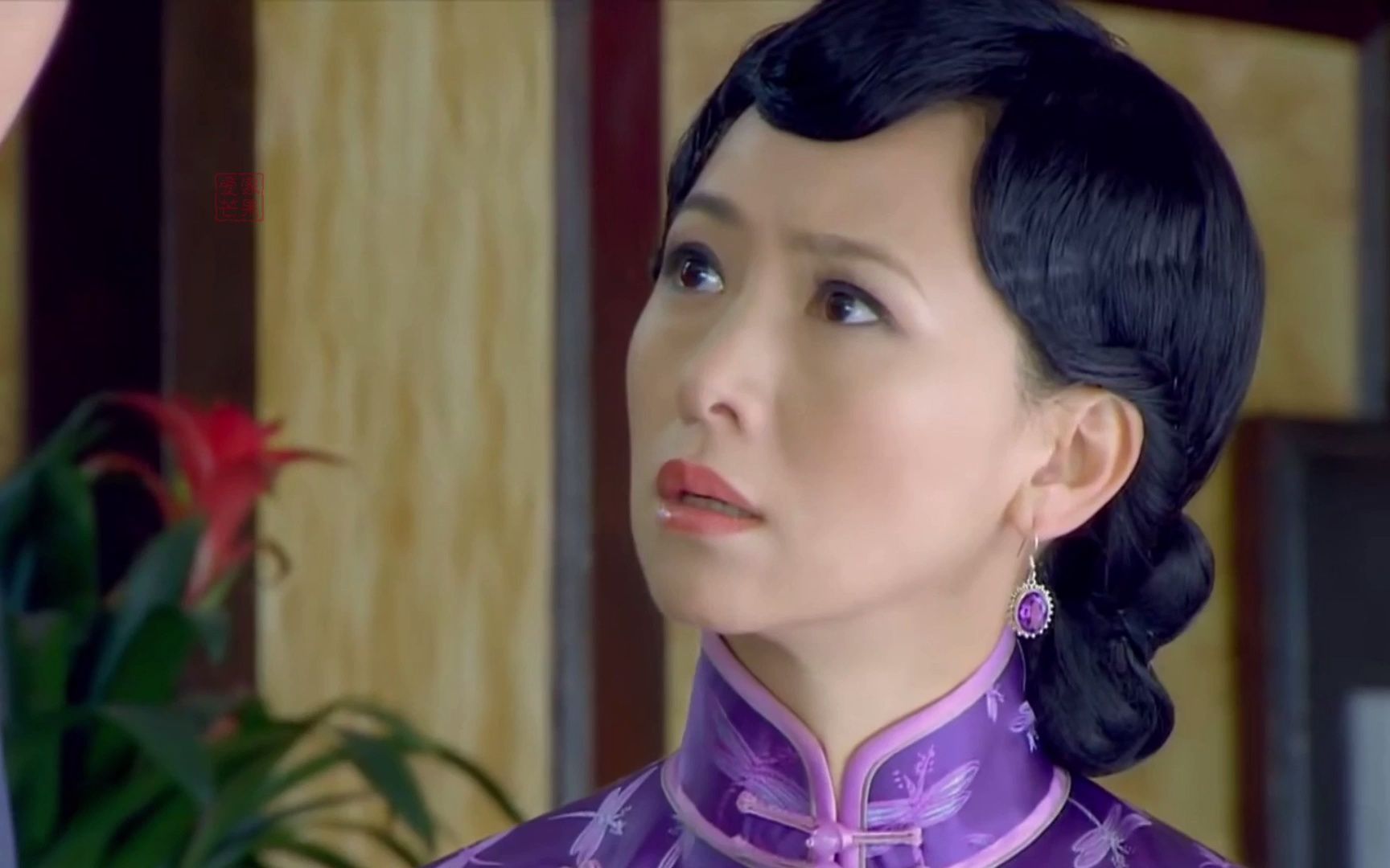 泪洒女人花：丈夫带着小妾回到家里，素云主动让位搬出去，值得吗