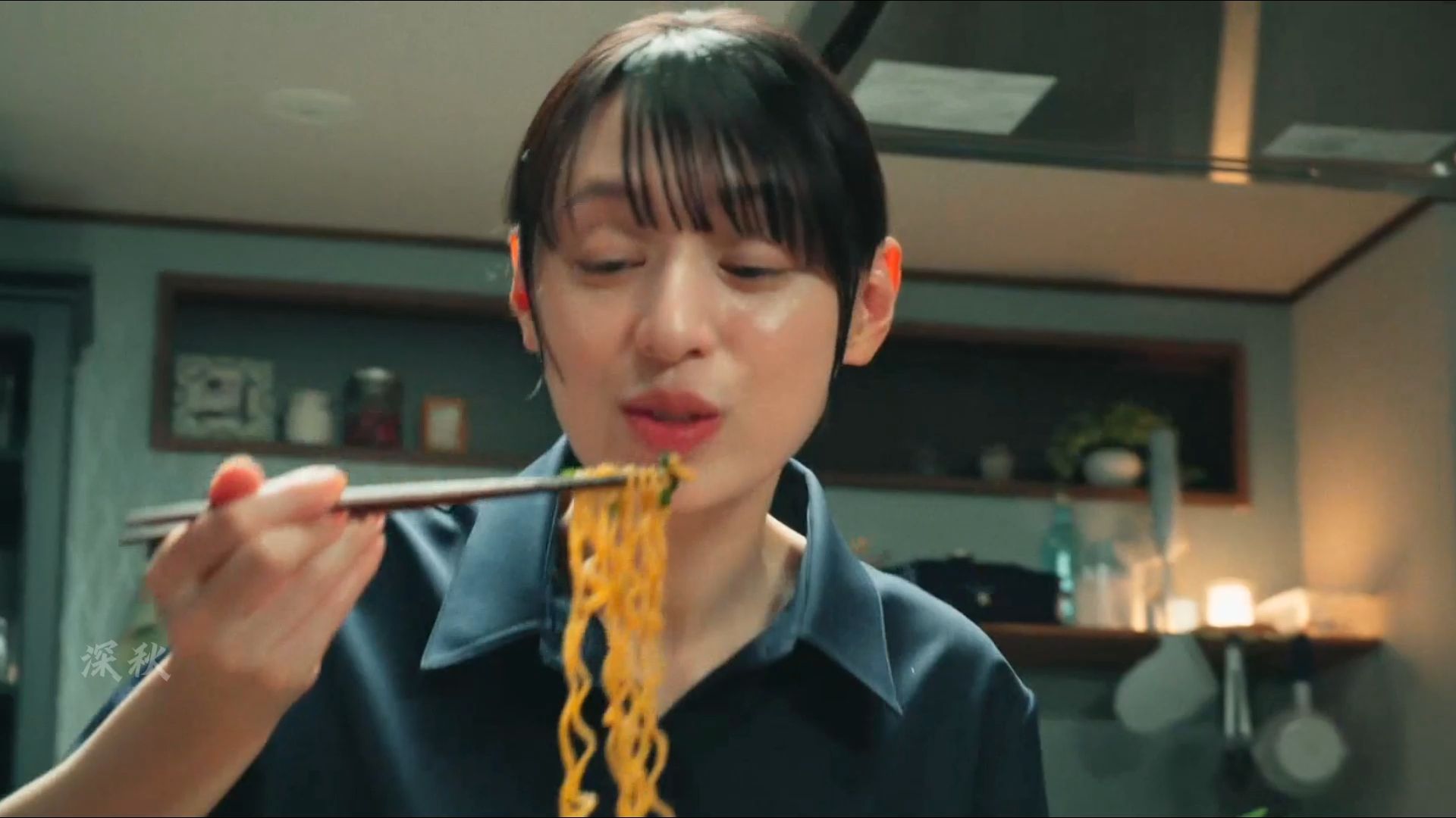 《晚酌的流派5》第六集，幸子今天当主唱，还吃了美味的辛拉面