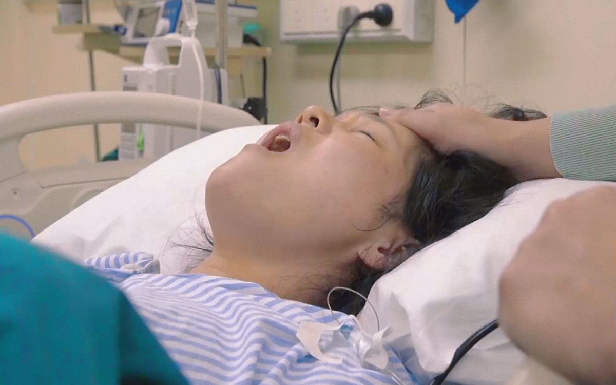 豆瓣9.1高分纪录片！孕妇躺在产房里，疼痛难忍！她能顺利生下孩子吗？
