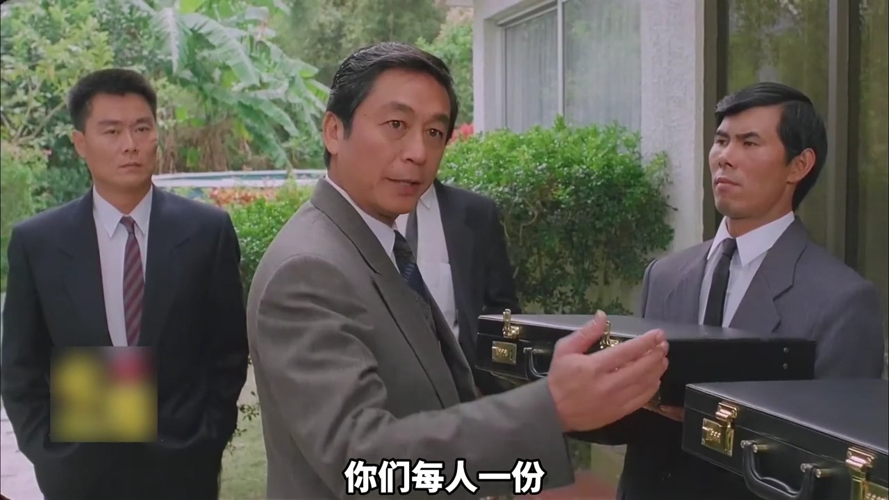 一口气看完《轰天皇家将》时长十五分钟，#影视解说 #经典港片 #热门 #曾江 #内容启发搜索