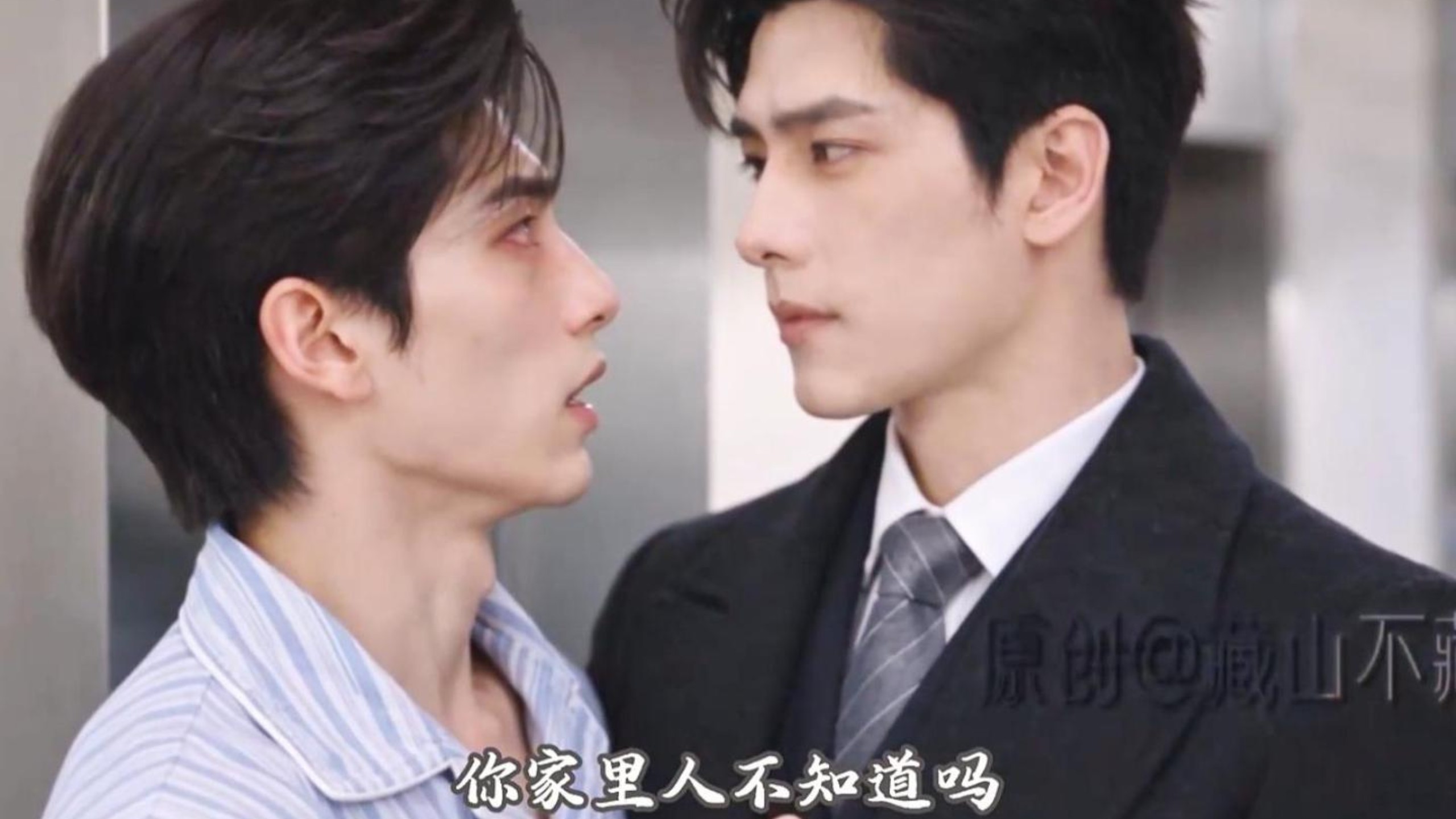 霸总绑定娇妻系统后狂追情敌～