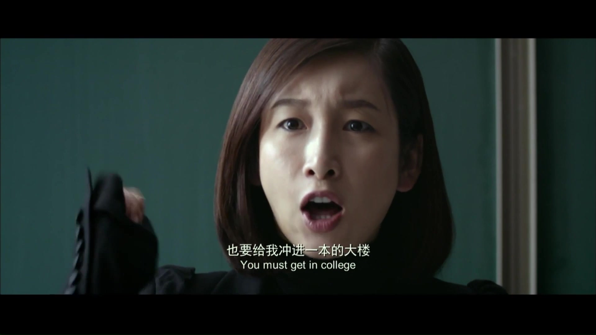 青春派 你的答案高考 剪辑 励志 电影 青春 爱情  校园  不苦不累，高三无味;不拼不搏，等于白活。提高一分，你就有可能干掉的是上万人!上万人!懂吗!!!