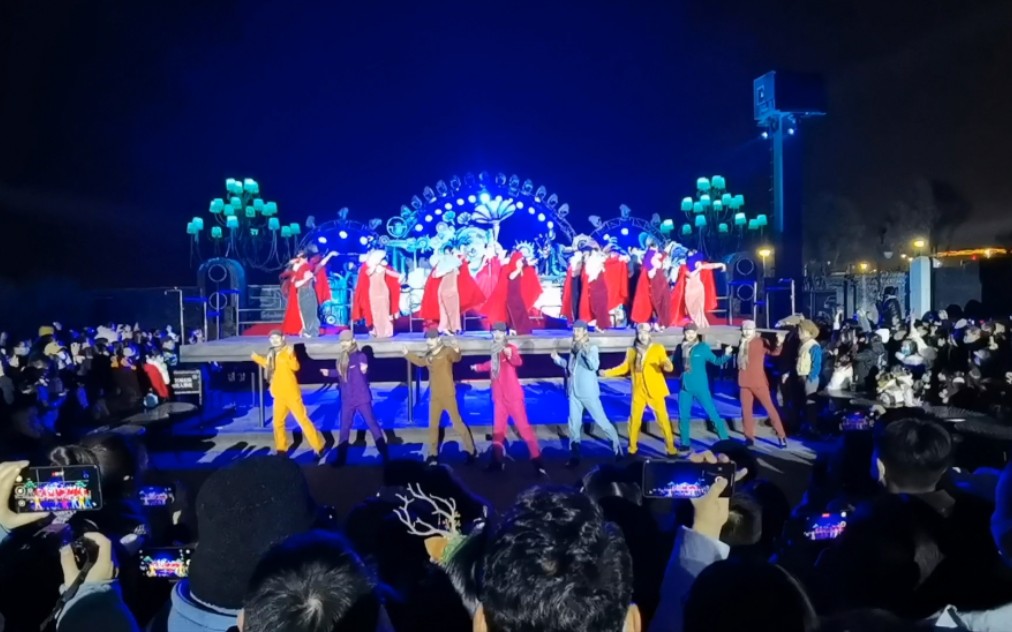 【摄影】建业电影小镇演出：一路有戏